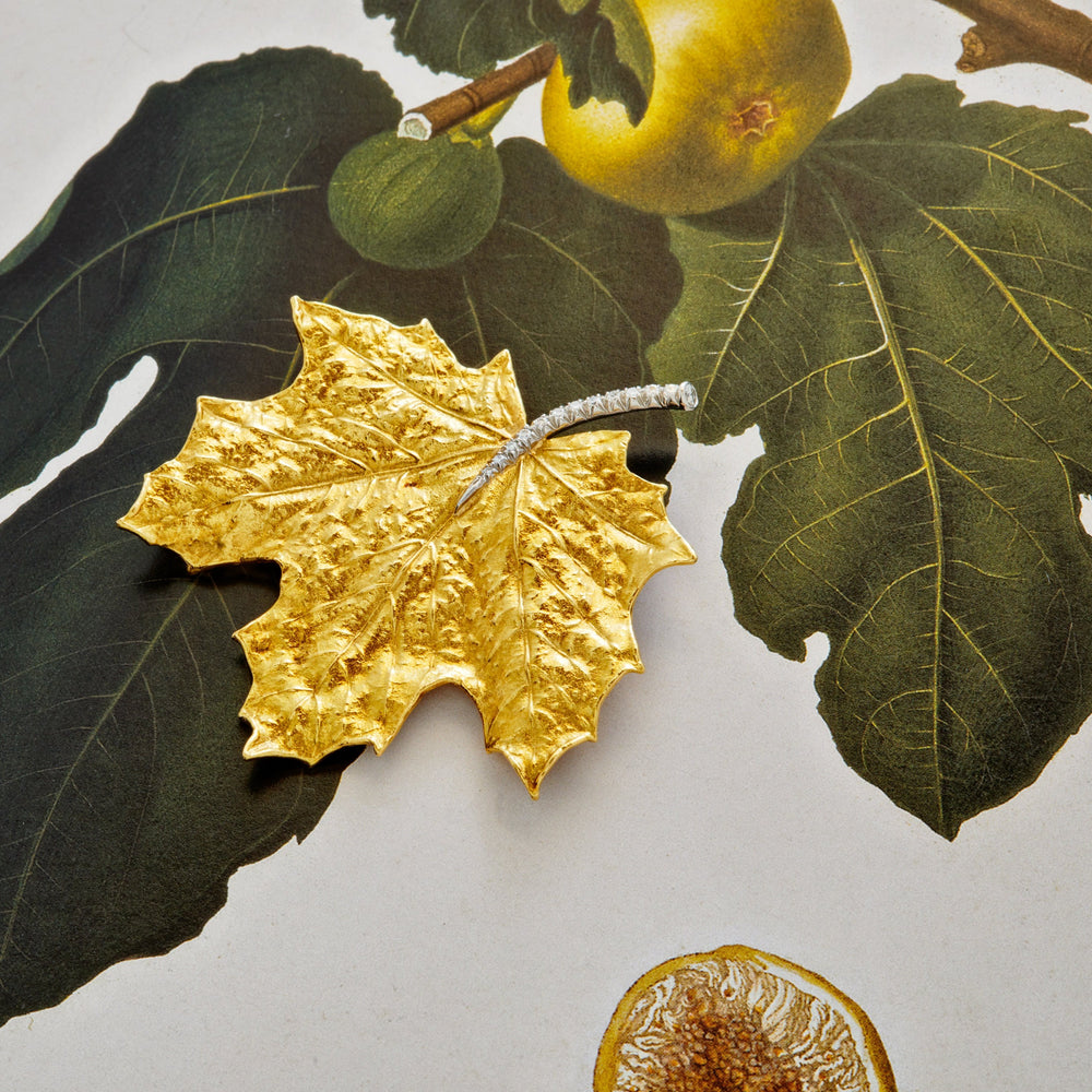 
                      
                        19k Gold and Diamond Leaf Brooch
                      
                    