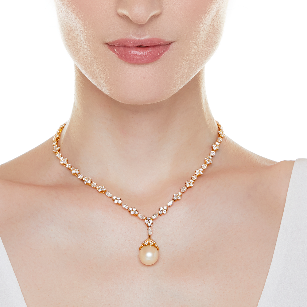 Harry Winston Cultured Pearl and Diamond Necklace